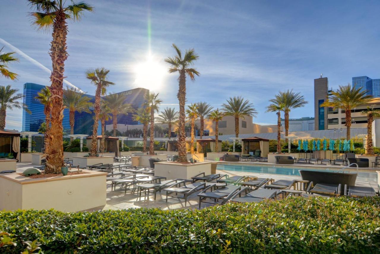Mgm Signature-33-705 F1 Track & Strip View Balcony Holiday home Las Vegas